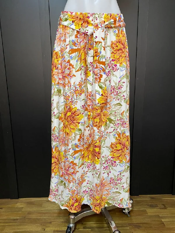 BNWT Multi print Eb&Ive Skirts, L